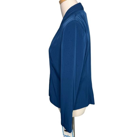 Vintage Leslie Fay medallion embossed fancy button secretary blouse blue size 8P - Picture 3 of 8